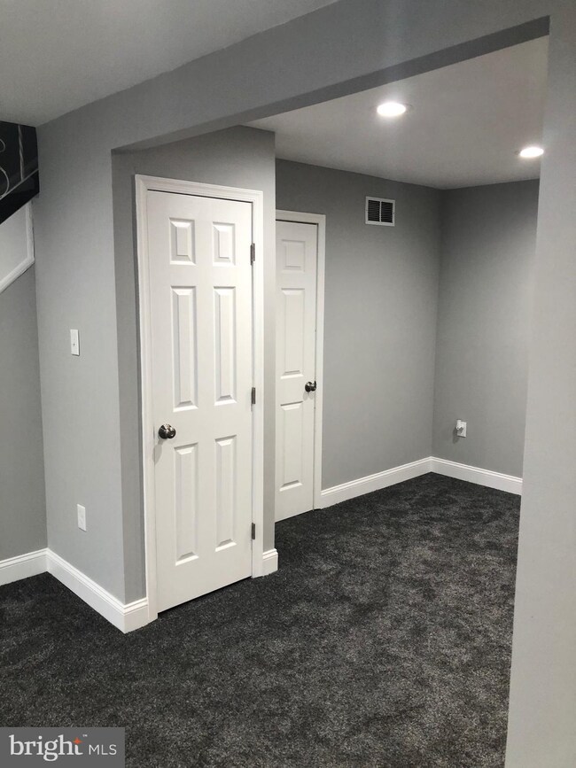 4730 Saint Denis Dr, Philadelphia, PA 19114 - photo 7