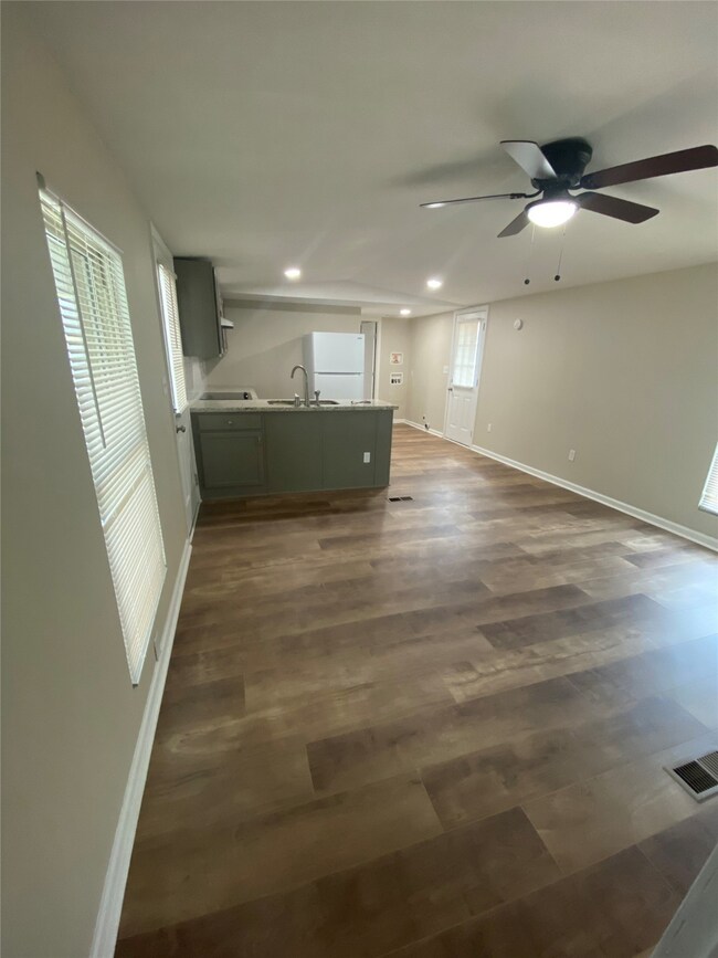 11113 Bentley St unit B, Houston, TX 77093 - photo 3