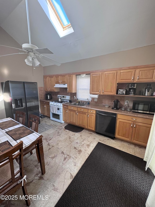 10 Jahn St, Keansburg, NJ 07734 - photo 4