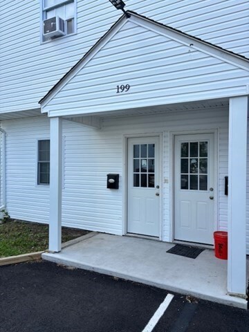 199 Snell St unit 1st fl, Fall River, MA 02721 - photo 2