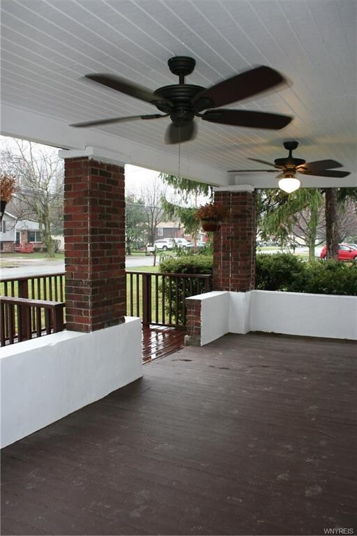 Large~Covered~Front Porch