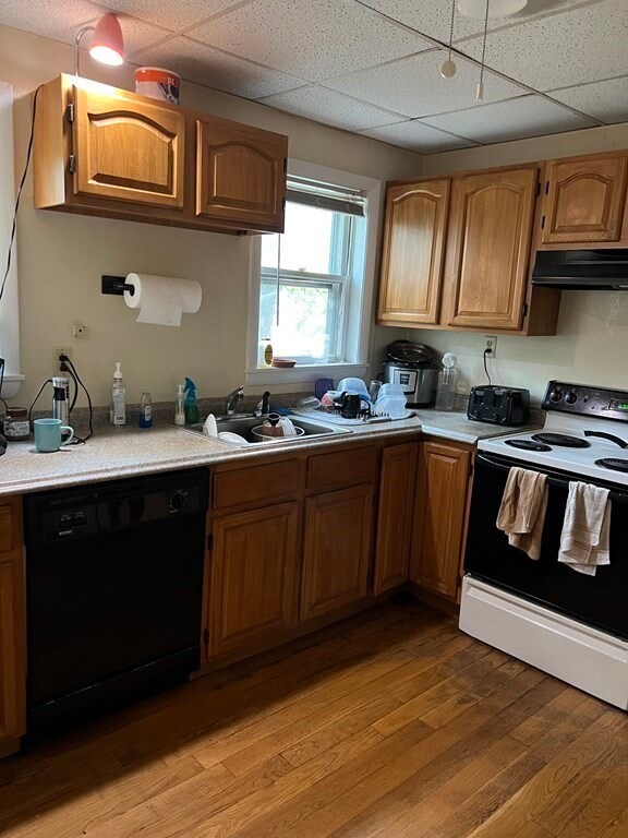 39 Florence St, Worcester, MA 01610 - photo 3