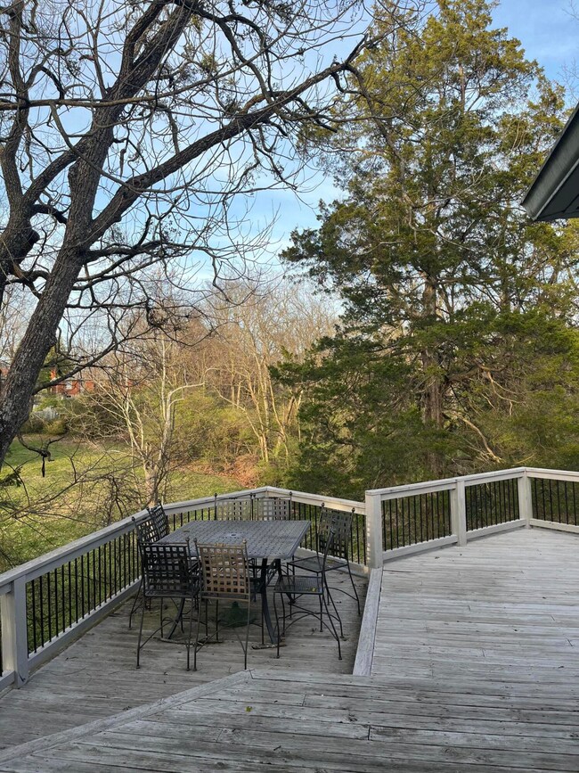 8111 Acme Way, Louisville, KY 40219 - photo 3