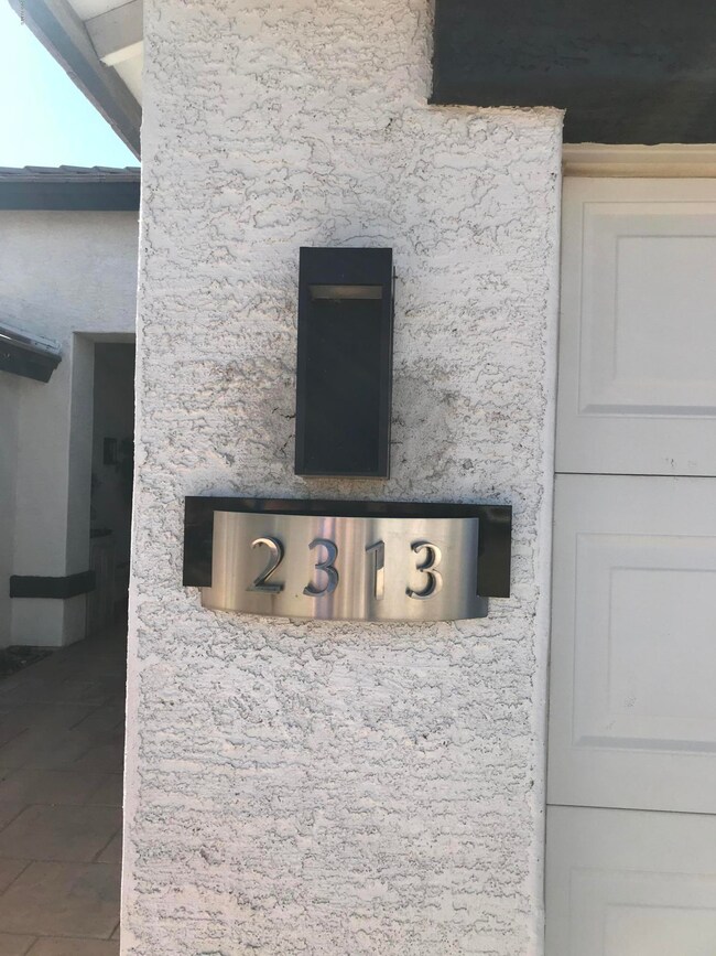HOUSE NUMBERS & MODERN SCONCES