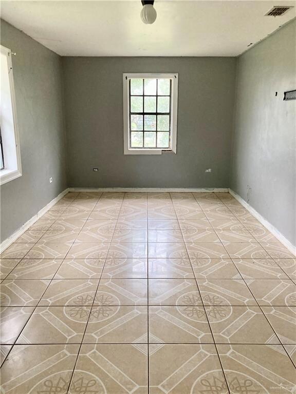 9335 N Mile 6 W, Weslaco, TX 78599 - photo 7