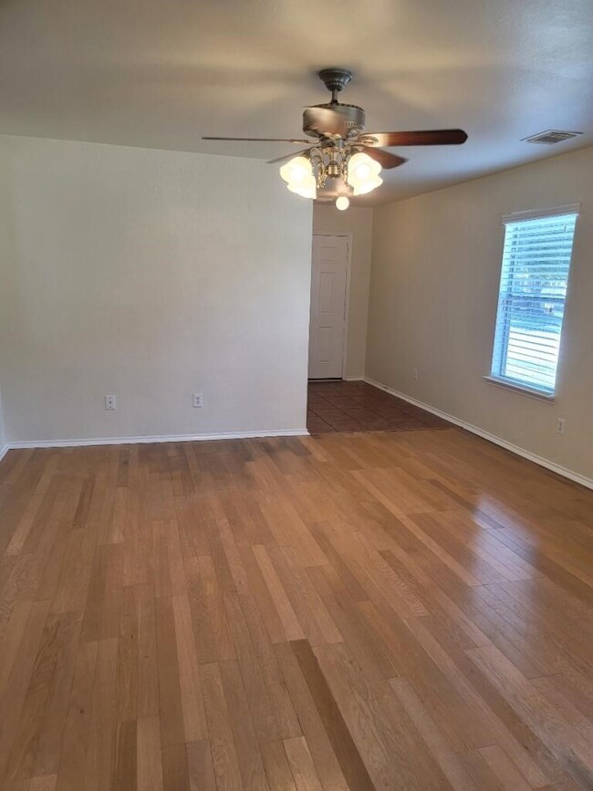 3503 Avalon Castle Dr, Spring, TX 77386 - photo 3