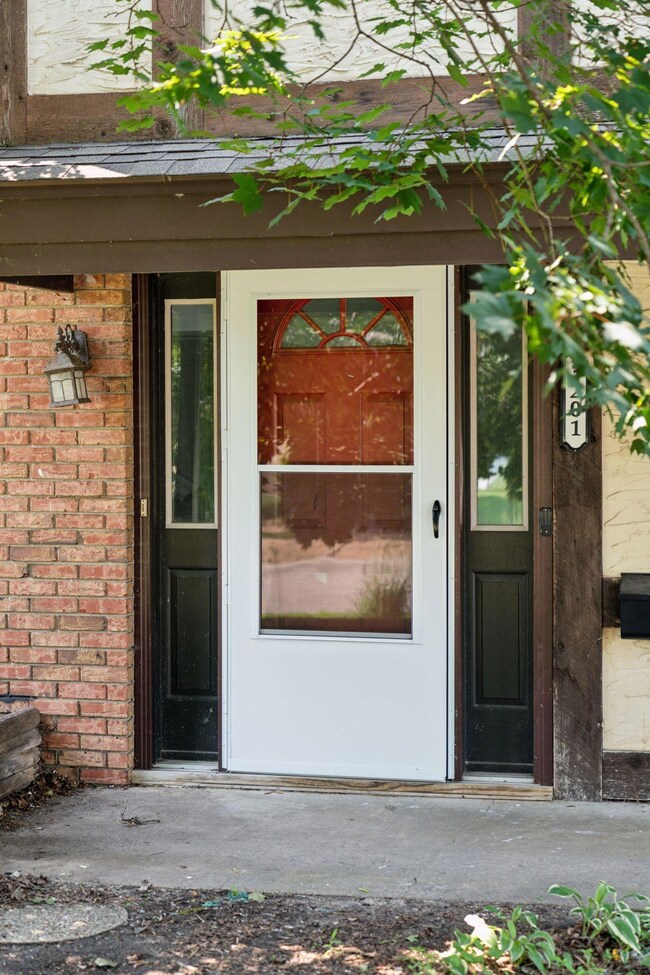 3201 Thurber Rd, Minneapolis, MN 55429 - photo 5