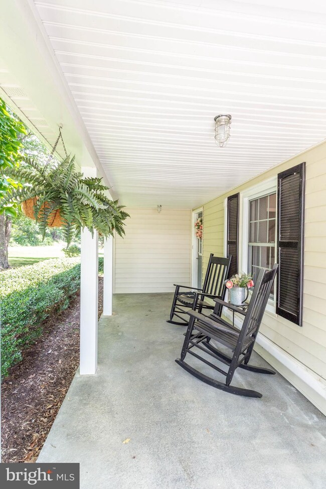 42525 Medleys Neck Rd, Leonardtown, MD 20650 - photo 4