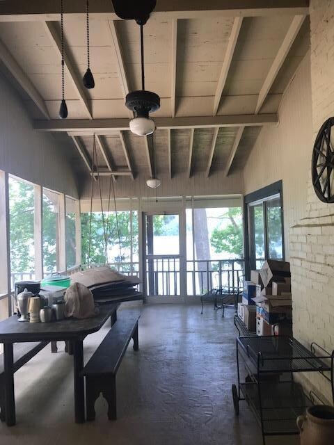 Pine View Circle Oversized Screened Porc