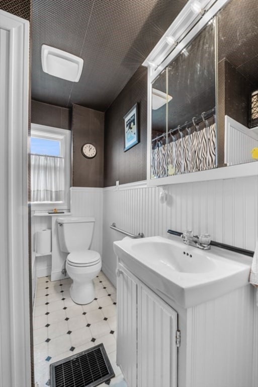 12 Endicott St, Saugus, MA 01906 - photo 3