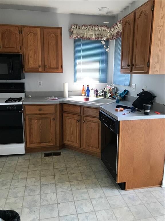 3665 Greenway Ct, Columbus, IN 47203 - photo 4