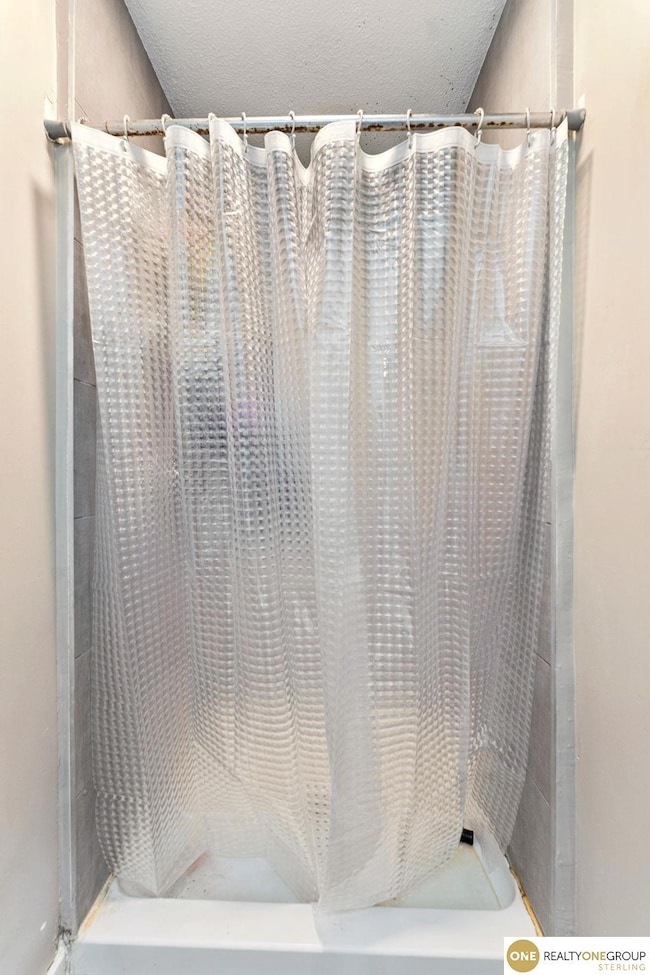 5026 S 18th St, Omaha, NE 68107 - photo 7