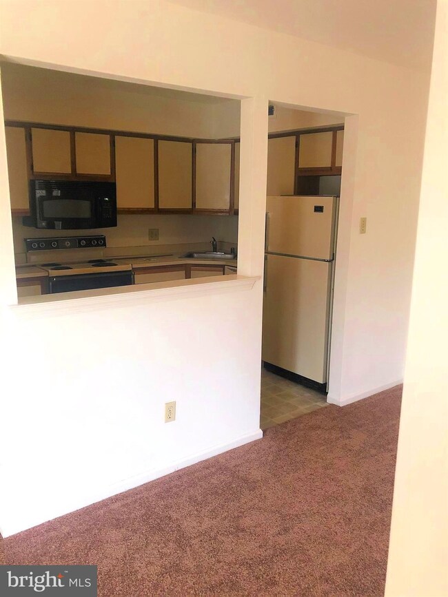 207 Highland Blvd unit 207-E, New Castle, DE 19720 - photo 3