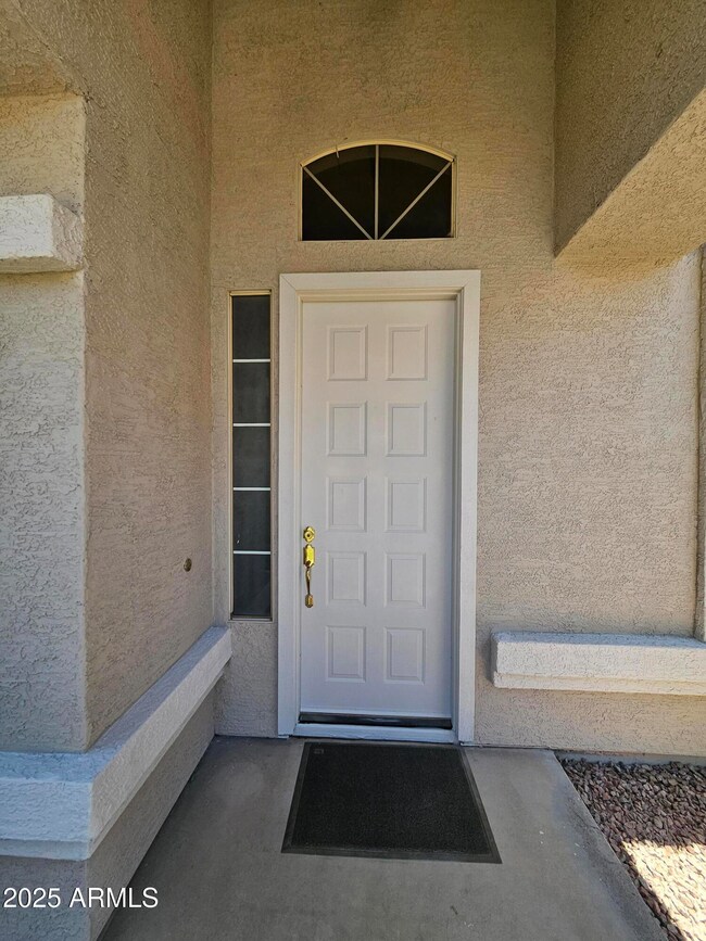 1283 E Tradewind Dr, Gilbert, AZ 85234 - photo 2