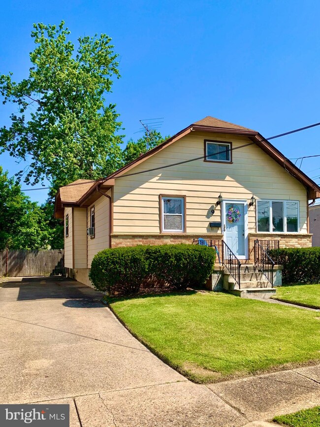 9 W 7th Ave, Runnemede, NJ 08078 - photo 3