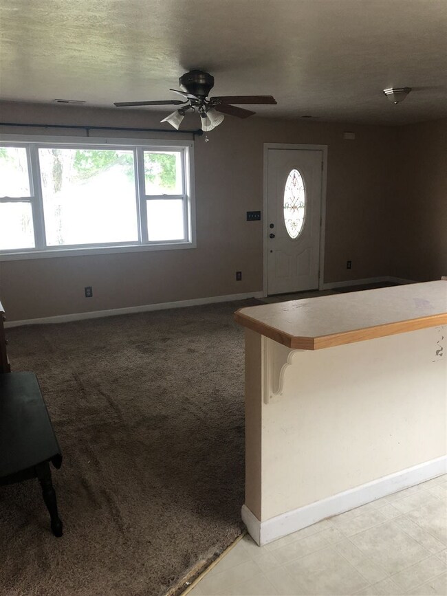 1808 S Berkley Rd, Kokomo, IN 46902 - photo 2