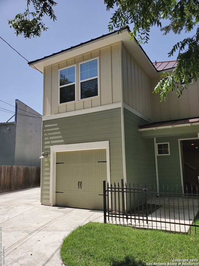 107 Claremont Ave unit 103, San Antonio, TX 78209 - photo 4