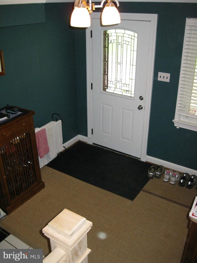 1721 Fairview Ave, McLean, VA 22101 - photo 3