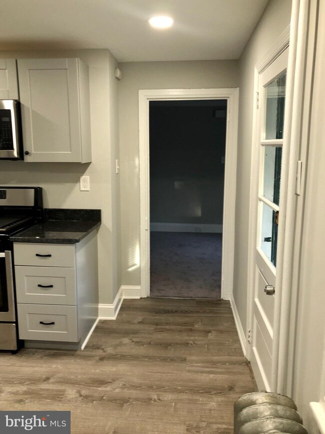 110 Garrett Ave, Bryn Mawr, PA 19010 - photo 3