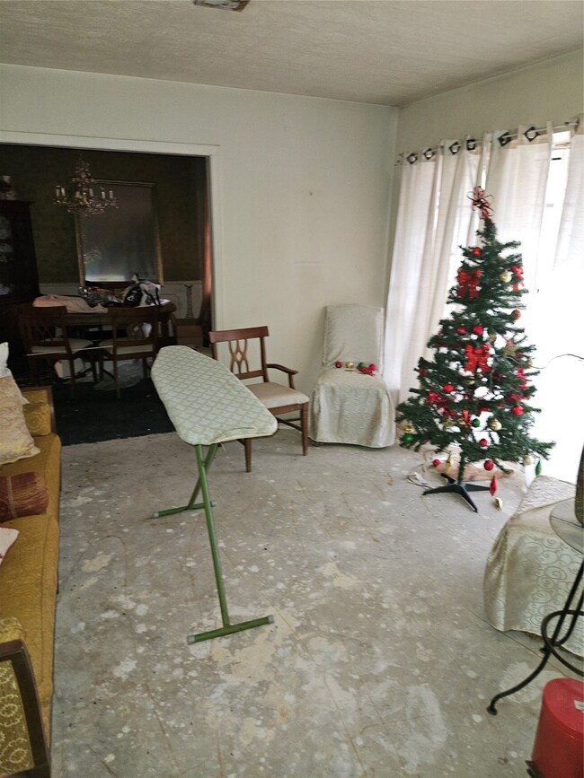 2939 Rigel Rd, Houston, TX 77088 - photo 3