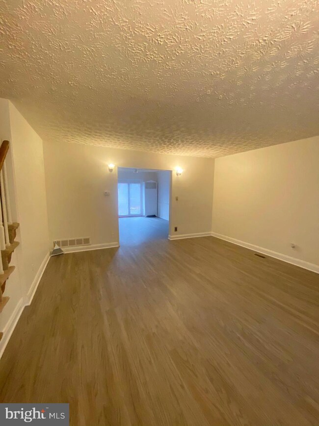 967 Fairmount Ave, Towson, MD 21204 - photo 5