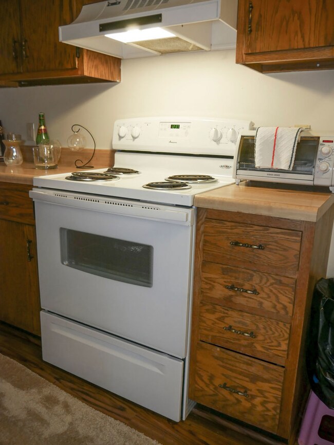 400 S Neal St, Camargo, IL 61919 - photo 5