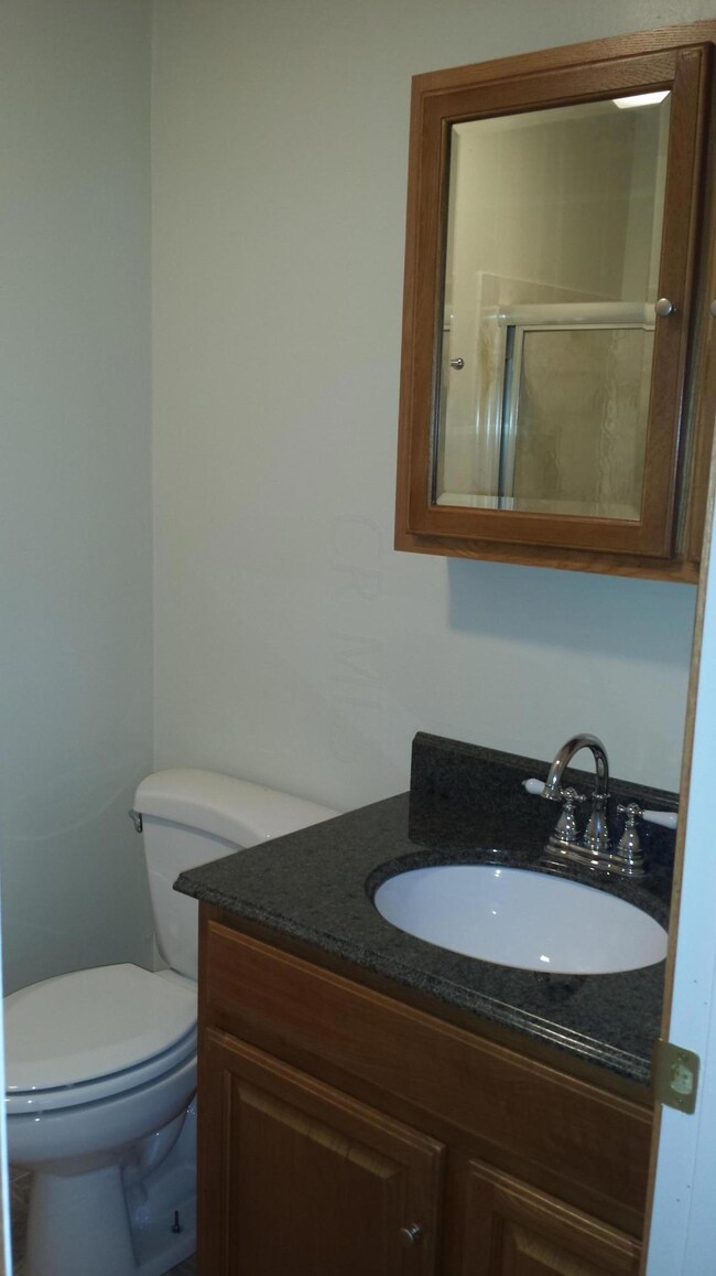 5264 Marci Way unit 8-D, Columbus, OH 43228 - photo 4