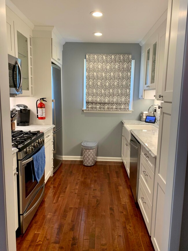 12 Ginger Ct, Eatontown, NJ 07724 - photo 6