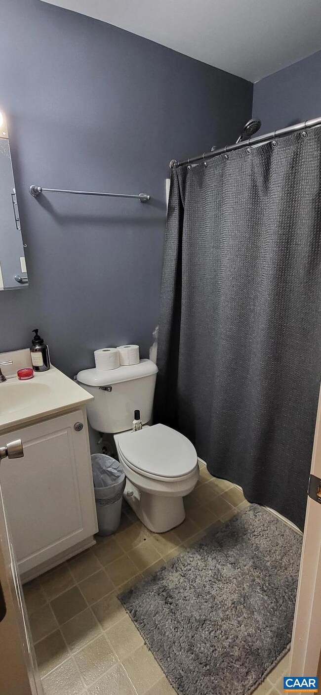 1520 Villa Terrace unit F, Charlottesville, VA 22903 - photo 7