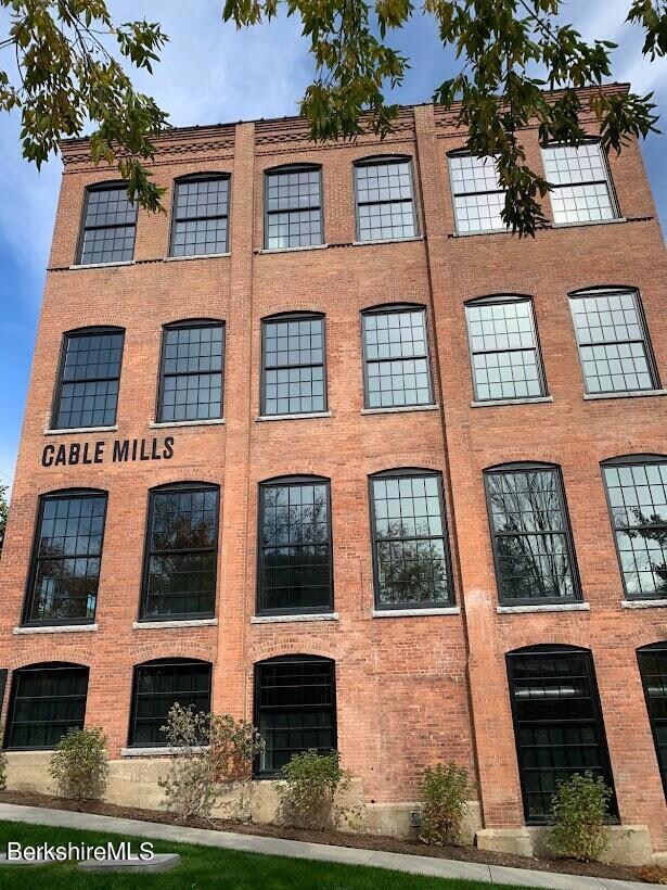 Cable Mills side