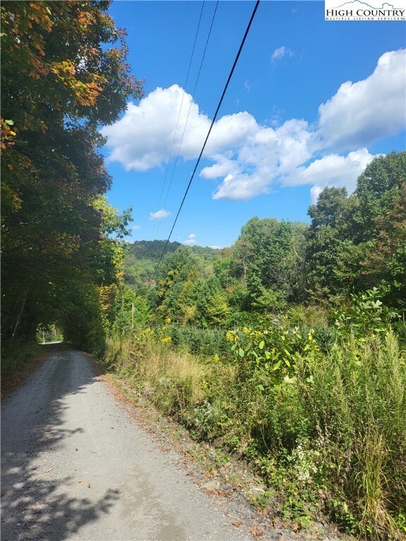 Utilities near, and good road frontage