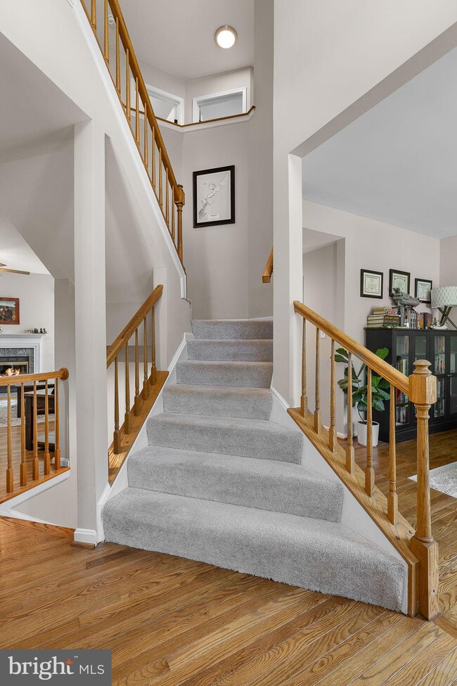 3587 Lions Field Rd, Triangle, VA 22172 - photo 3