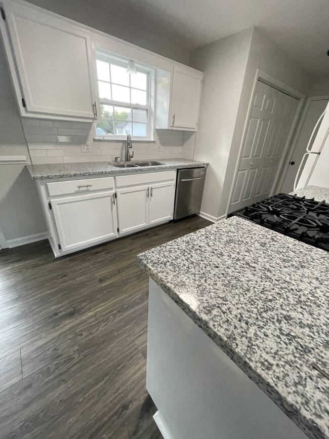 102 Bullock St, Columbia, TN 38401 - photo 5