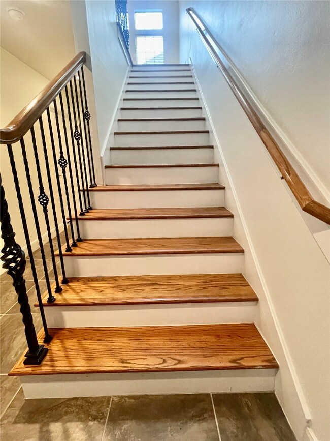 1719 Welch St unit D, Houston, TX 77006 - photo 6