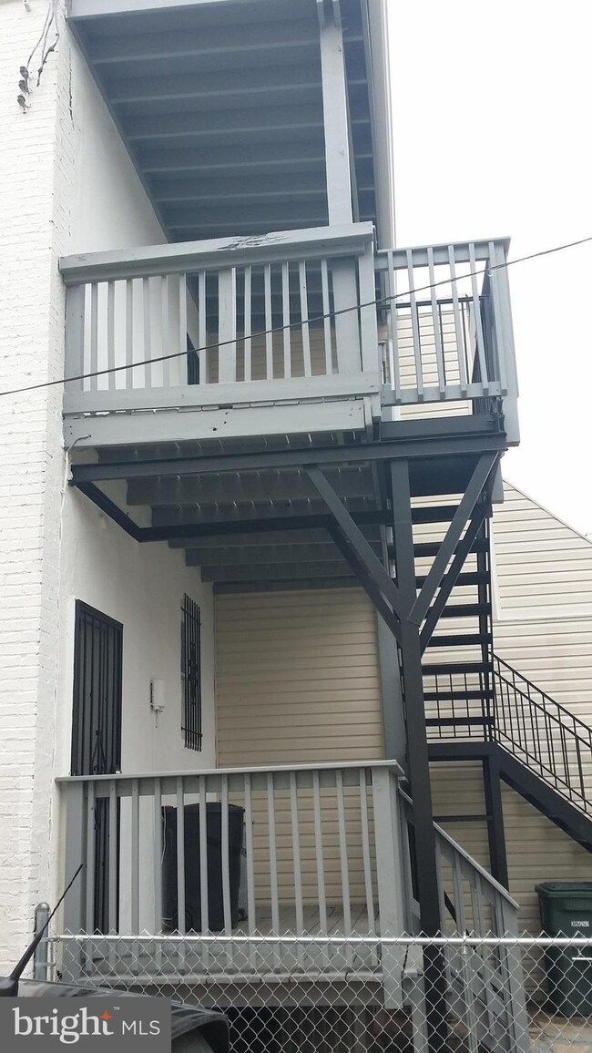 2019 W Pratt St, Baltimore, MD 21223 - photo 2