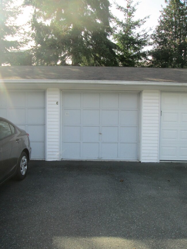 8332 Upper Ridge Rd unit A, Everett, WA 98203 - photo 4