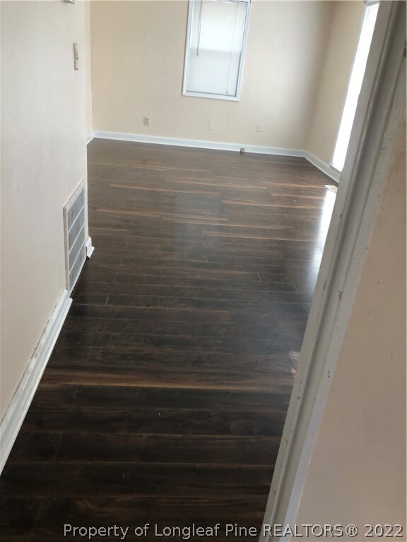 480 Mcbain Dr, Fayetteville, NC 28305 - photo 4