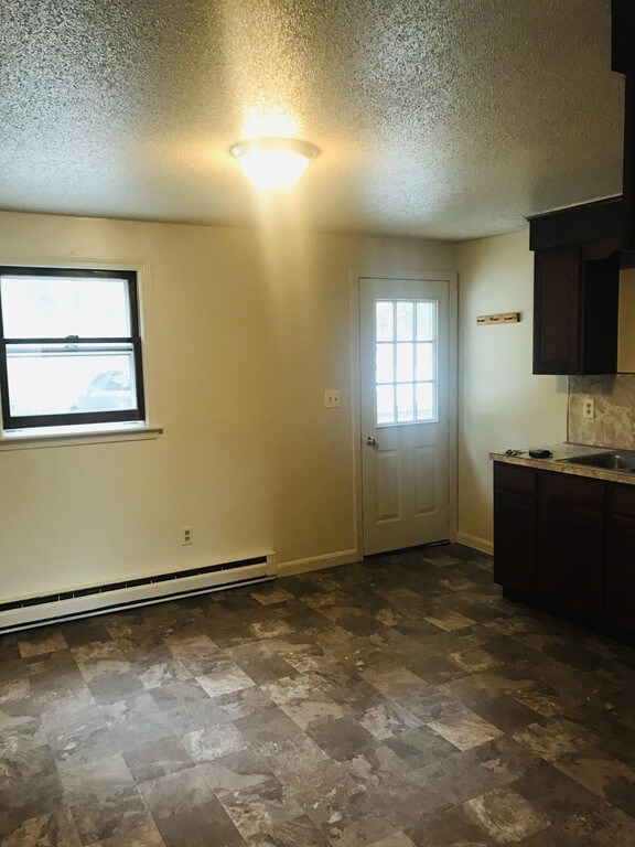 250 West St unit 21, Ware, MA 01082 - photo 5