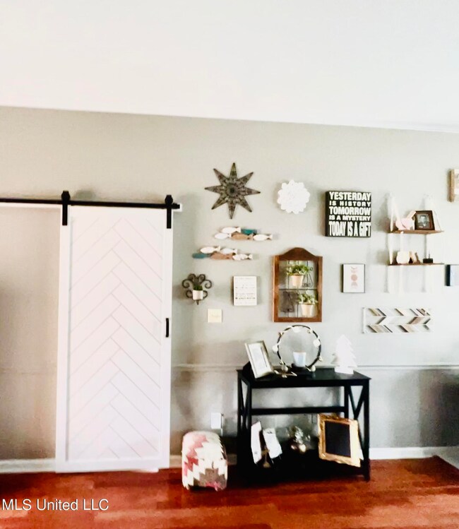 Living room entry to bedrooms