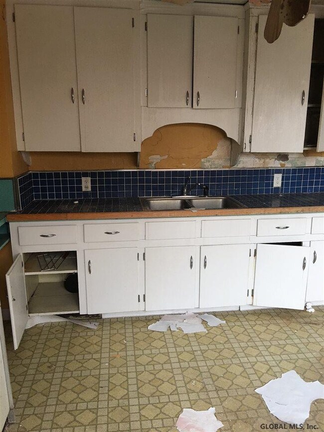 1235 Bradford St, Schenectady, NY 12306 - photo 7