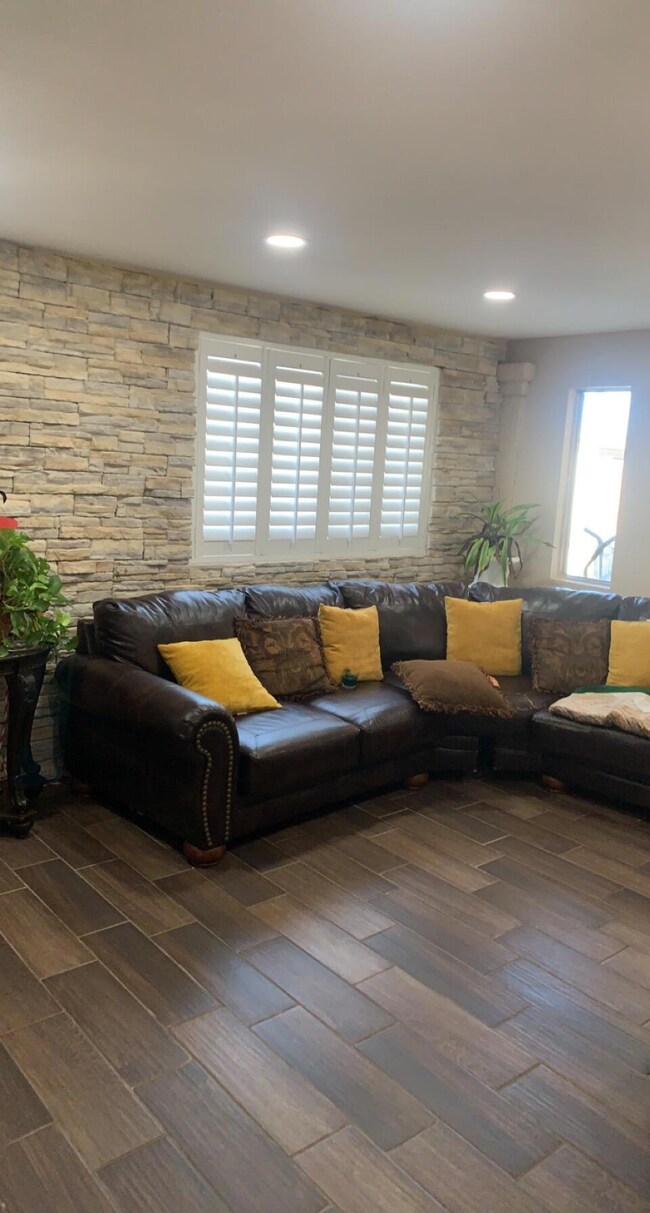 1703 Catham Cir, Horizon City, TX 79928 - photo 2