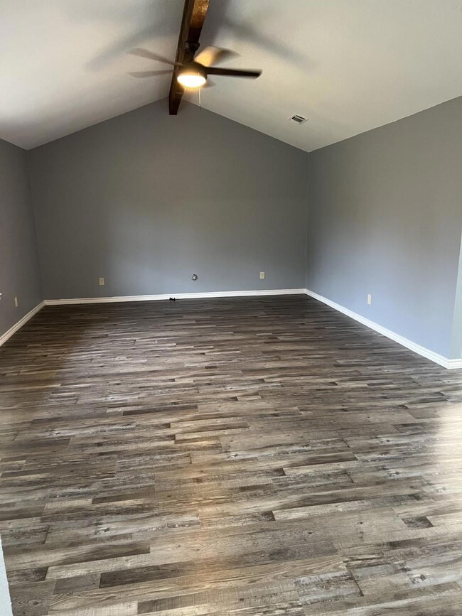 4600 Buffalo Ln, Joshua, TX 76058 - photo 3