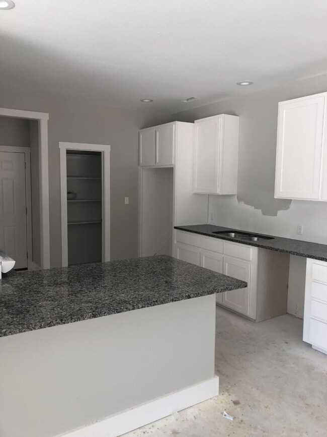 101 Dena Kay Dr, Lufkin, TX 75904 - photo 5