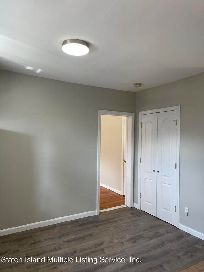 61 Alter Ave, Staten Island, NY 10304 - photo 4