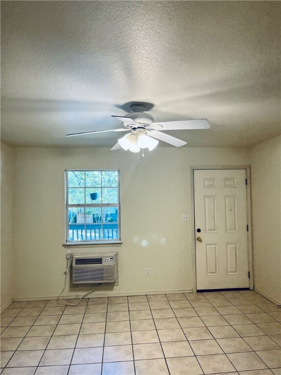 944 N Storer Ave, Fayetteville, AR 72701 - photo 3