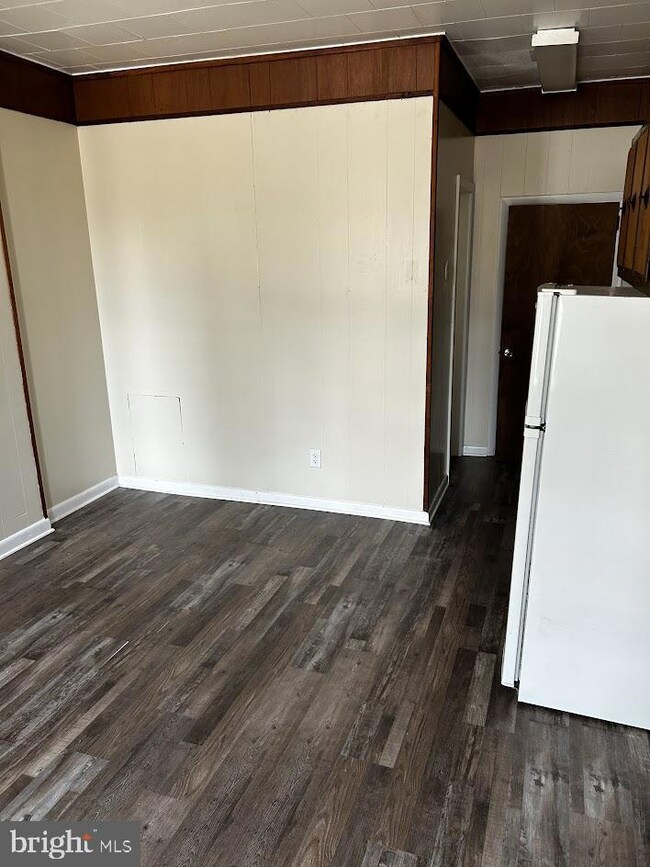 123 New St unit 2, Spring City, PA 19475 - photo 2