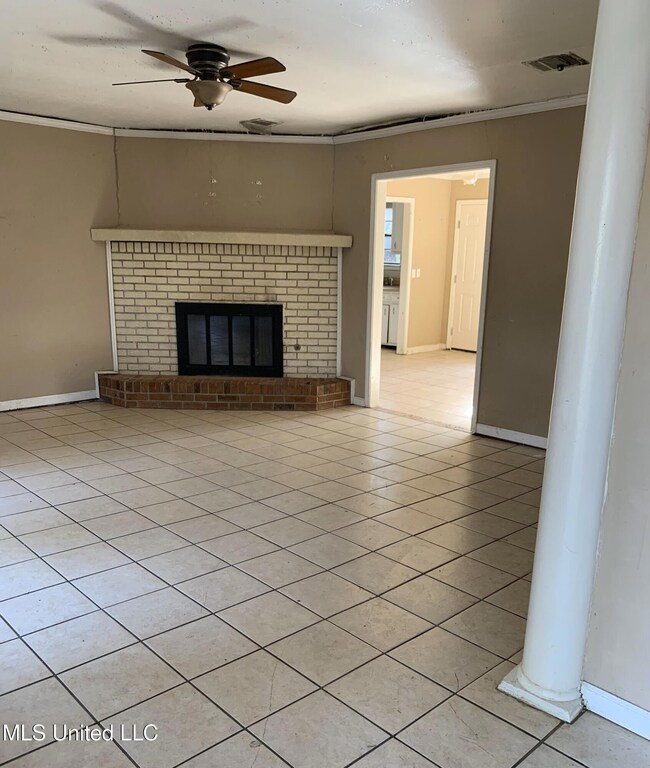 226.Shen.living.room