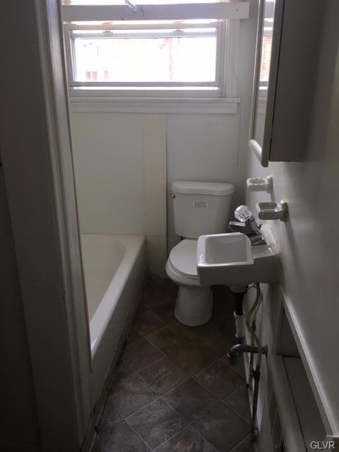1248 W Walnut St unit 3 - 3rd floor, Allentown, PA 18102 - photo 5