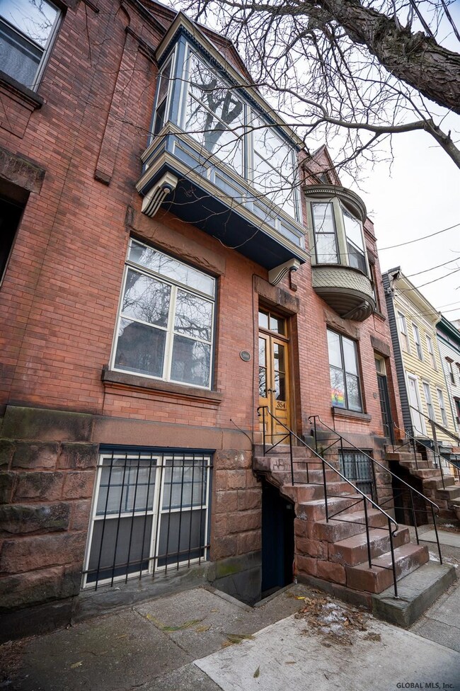 354 Hamilton St, Albany, NY 12210 - photo 4