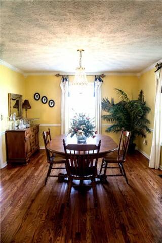A Dining Room Great for Entertaining